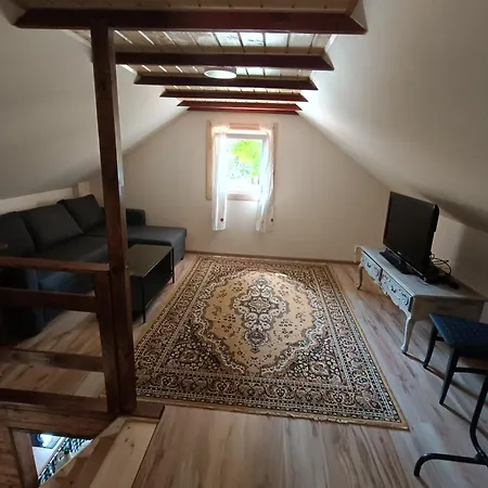 Pod Debem Vakantiehuis Zarki