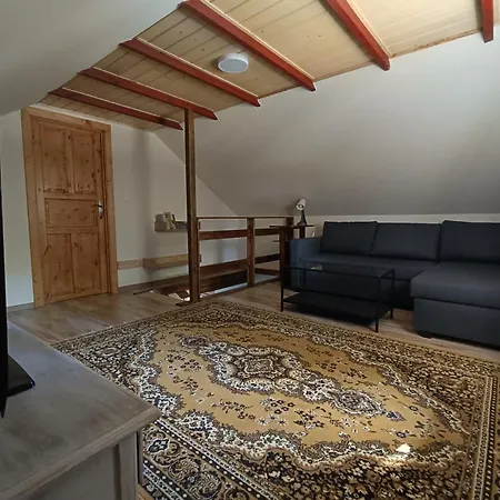 Pod Debem بيت للعطل *