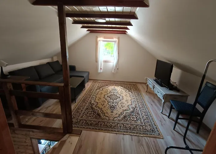 Pod Debem בית נופש Zarki